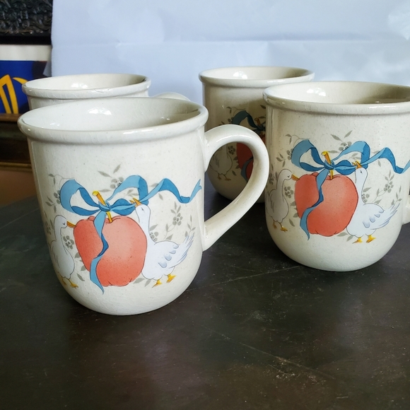 International Marmalade Kitchen Vintage Geese Cups By International